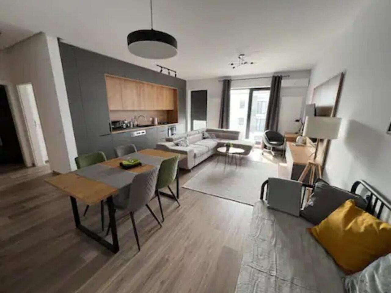 High-Rise Luxury Apartment With Free Parking Βουκουρέστι Εξωτερικό φωτογραφία